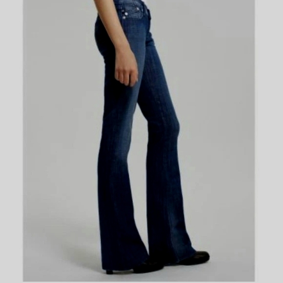 Rock & Republic Denim - 😎NWOT SALE! Rock & Republic Kasandra Raised Logo Bootcut Jeans